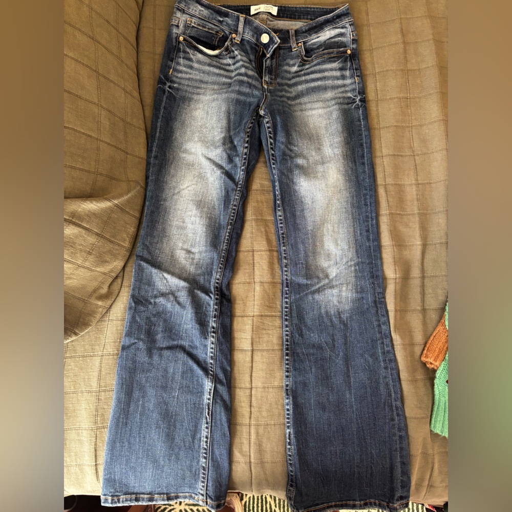 Buckle Jeans